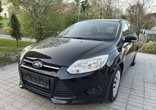 Ford Focus cena 23900 przebieg: 158000, rok produkcji 2012 z Piła małe 497